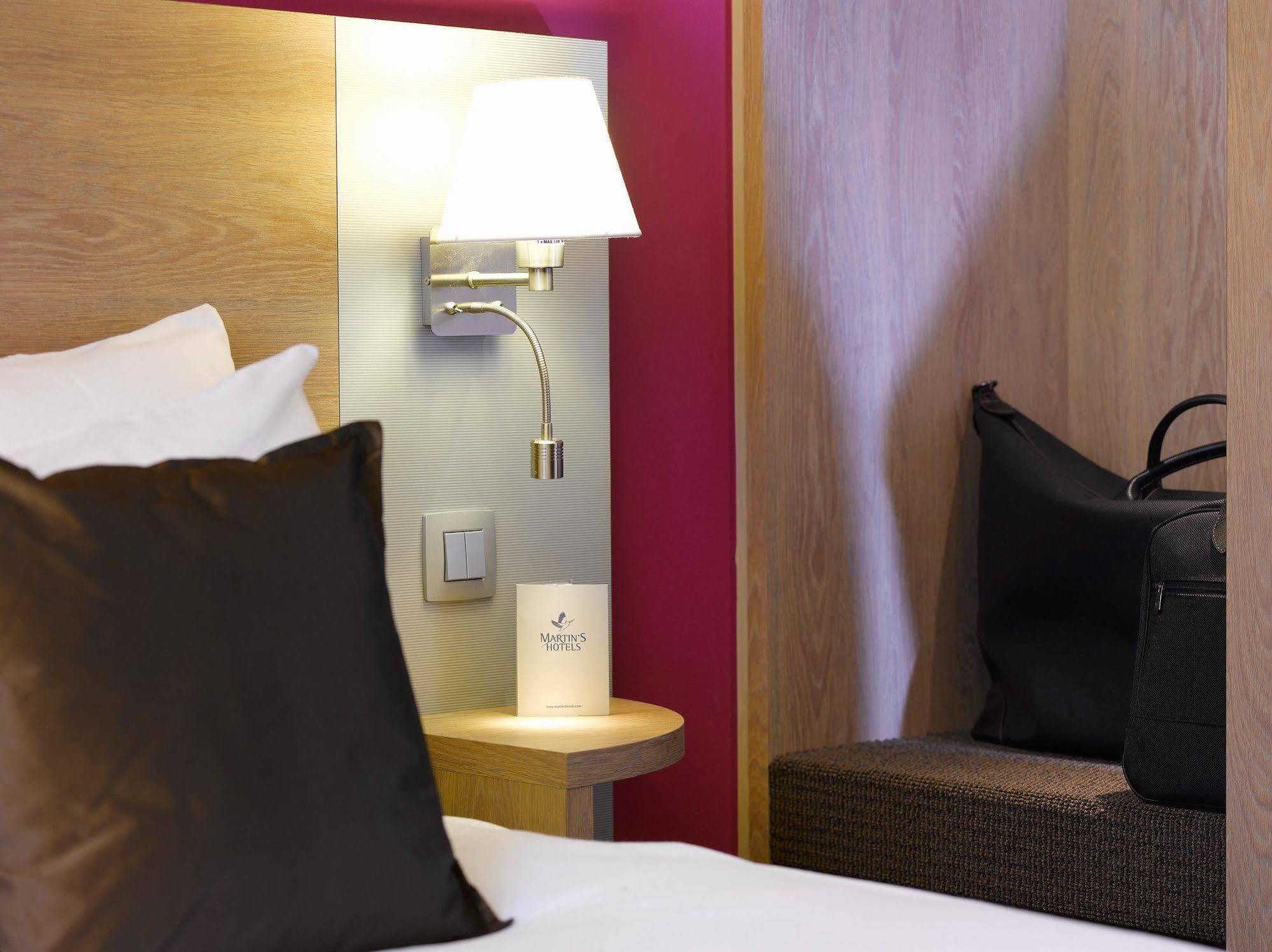 Martin'S Waterloo Hotel ภายนอก รูปภาพ