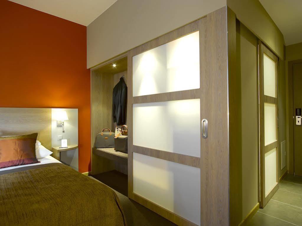Martin'S Waterloo Hotel ภายนอก รูปภาพ