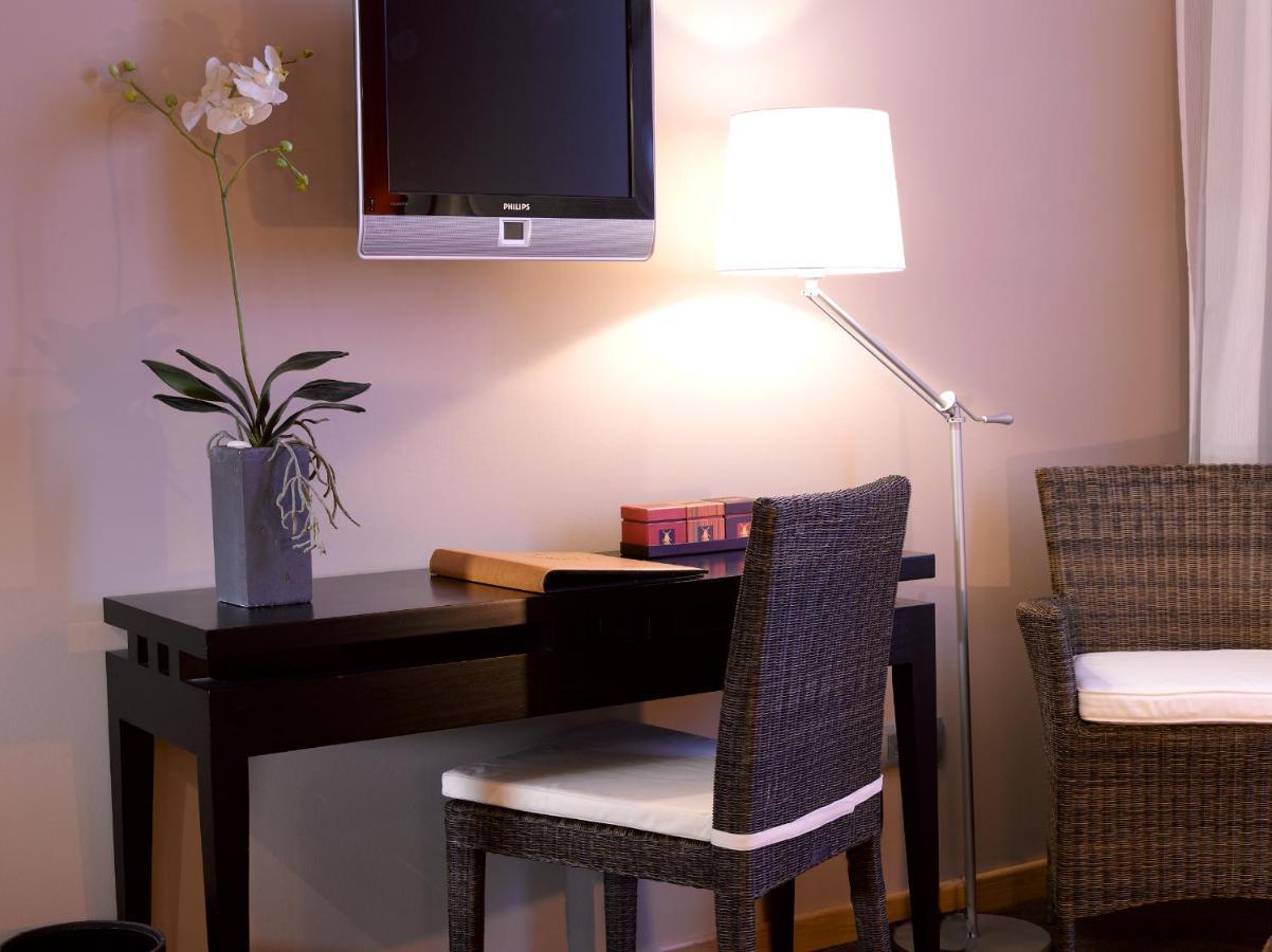 Martin'S Waterloo Hotel ภายนอก รูปภาพ